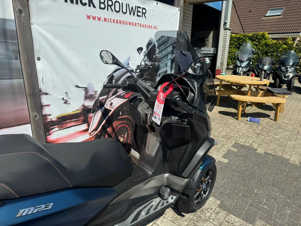 Piaggio MP3 530 HPE Exclusive - Kortingen tot 1000,- euro - foto 3