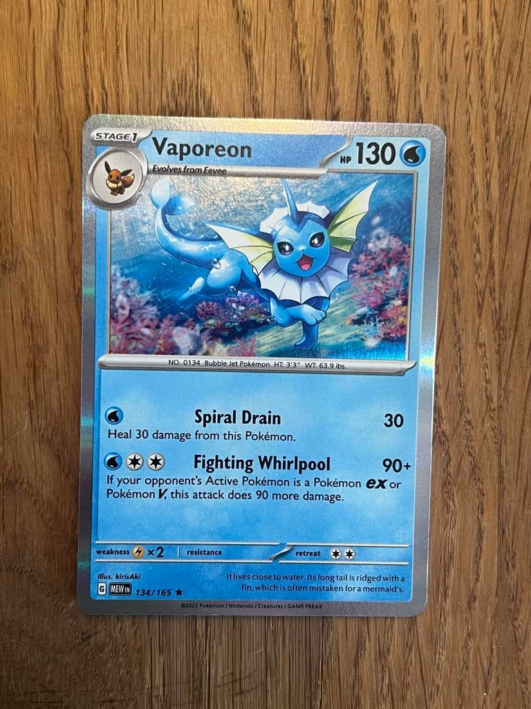 Vaporeon Holo 134/165 - Pokémon 151 Set, Ophalen of Verzenden, Zo goed als nieuw, Losse kaart, Foil