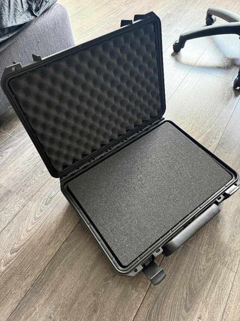 Innox flightcase met plukschuim (universele koffer), Ophalen of Verzenden, Zo goed als nieuw, Overige instrumenten, Flightcase