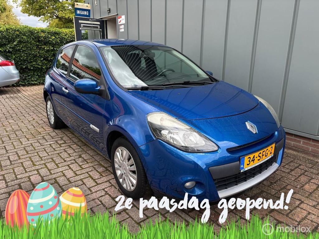 Renault Clio 1.2 TCe Collection NAP//AIRCO//CRUISE//TREKHAAK, Voorwielaandrijving, Euro 5, Blauw, 49 €/maand