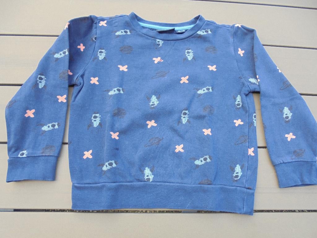 K237 Donkerblauwe trui Unsigned maat 110/116, Gebruikt, Trui of Vest, Ophalen of Verzenden, Jongen