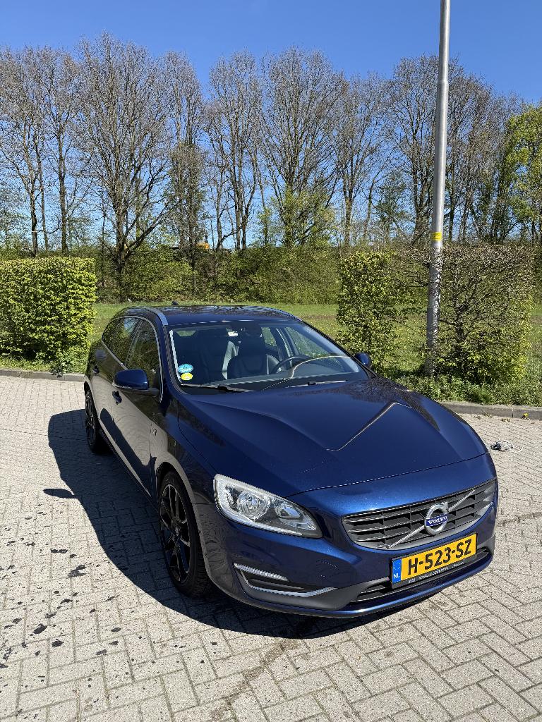 Ocean Race- Volvo V60 D2 120pk Geartronic 2016 Blauw, Auto's, Volvo, Voorwielaandrijving, Zwart, 4 cilinders, 1969 cc