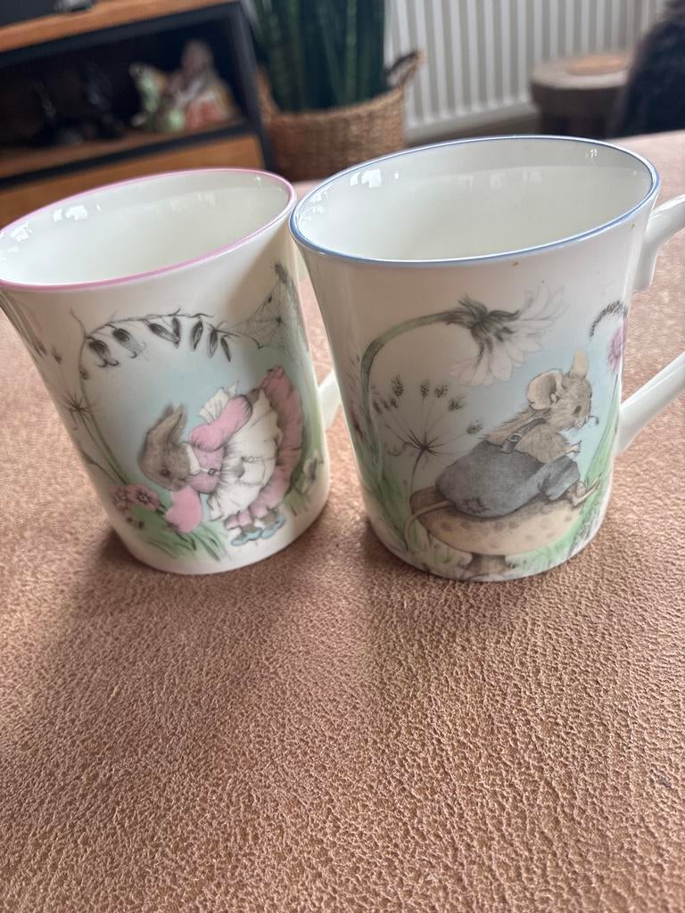 Twee Elizabethaanse Mrs Rabbit bekers, Fine Bone China, Ophalen of Verzenden