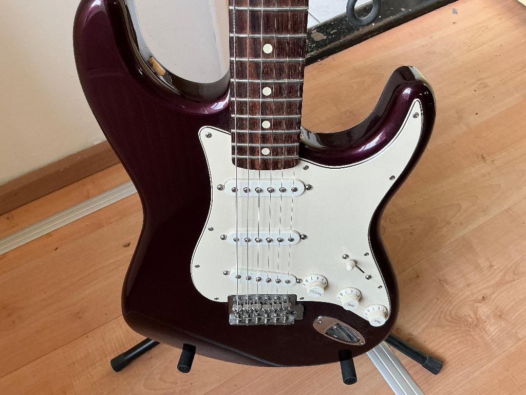 Fender Stratocaster 2010 MIM, Ophalen, Zo goed als nieuw, Solid body, Fender