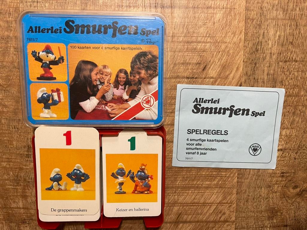 Compleet Smurfen spel met 100 verschillende speelkaarten, Drie of vier spelers, Ophalen of Verzenden, Zo goed als nieuw