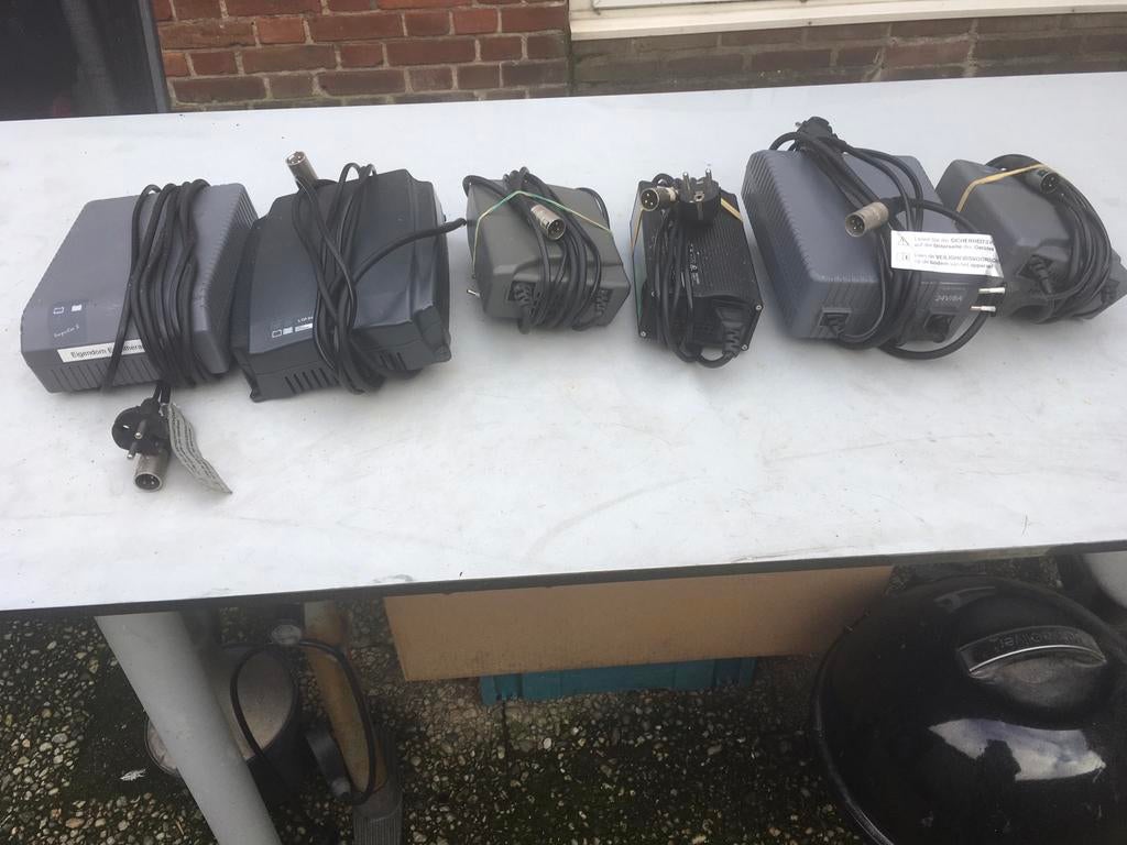 6-VERSCHILENDE OPLADERS, Ophalen, Zo goed als nieuw, Overige merken