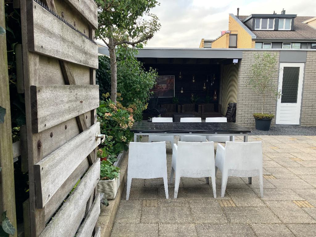 Tuinstoelen, kunststof, in modieuze uitvoering,  wit 6 stuks, Ophalen, Gebruikt, Kunststof, Stapelbaar