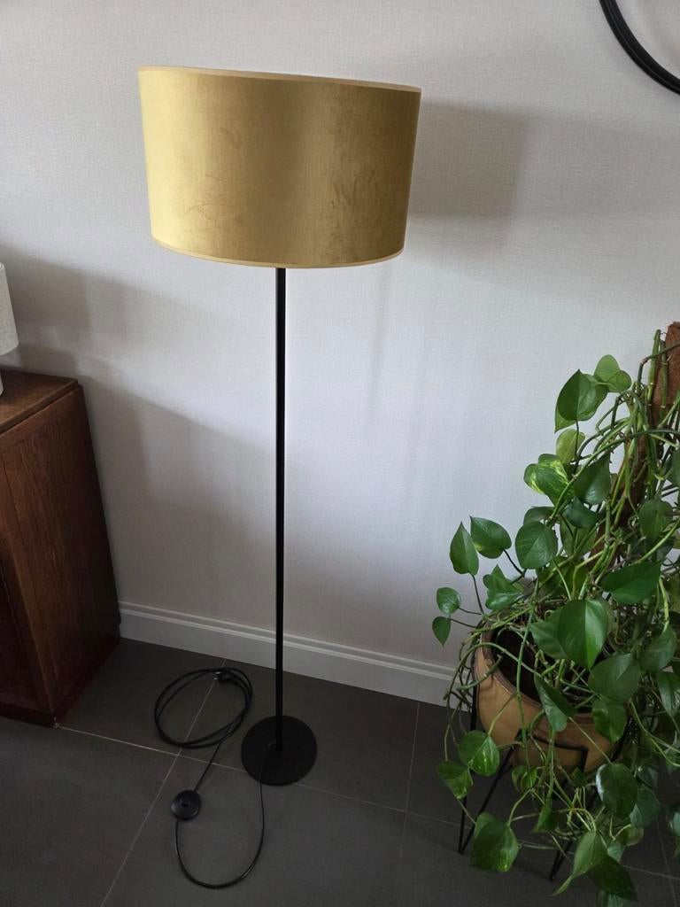 Staande schemerlamp, Ophalen, Zo goed als nieuw, Stof, 150 tot 200 cm