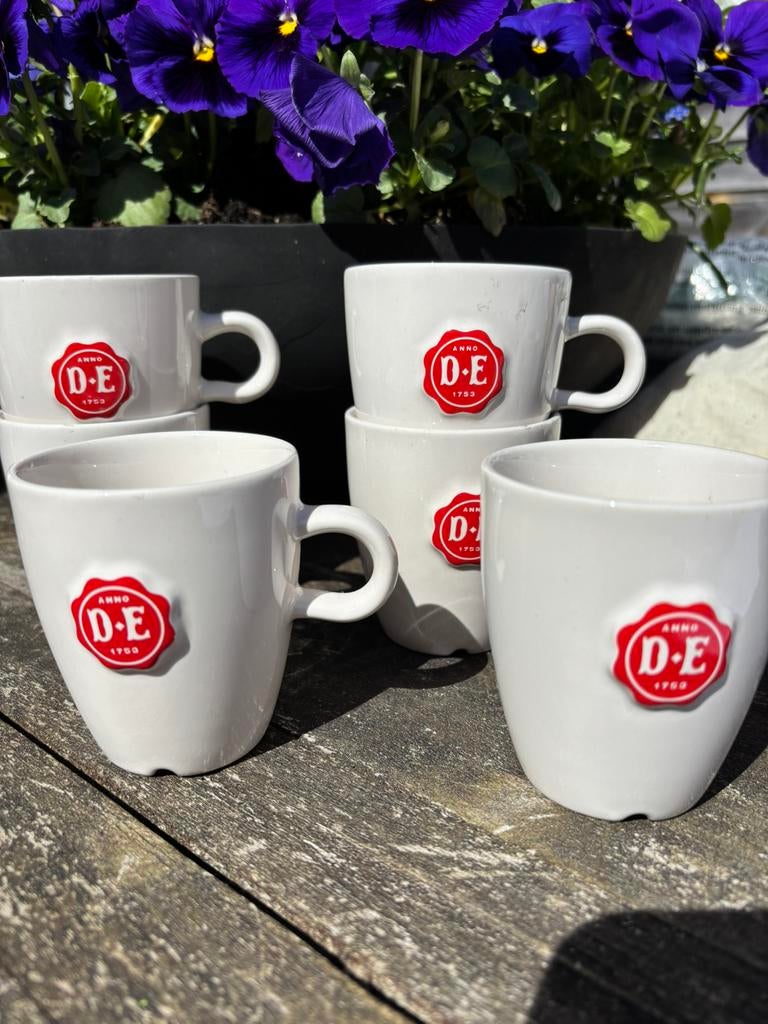 Douwe Egberts 6 x senseo mokken wit  met rode open zegel DE, Verzenden, Aardewerk, Overige stijlen, Kop(pen) en/of Schotel(s)