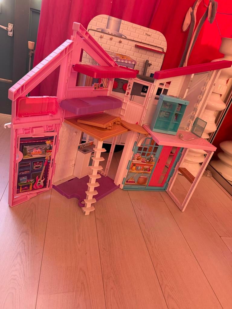 Barbie Malibu Villa - Poppenhuis, Ophalen of Verzenden, Gebruikt, Poppenhuis