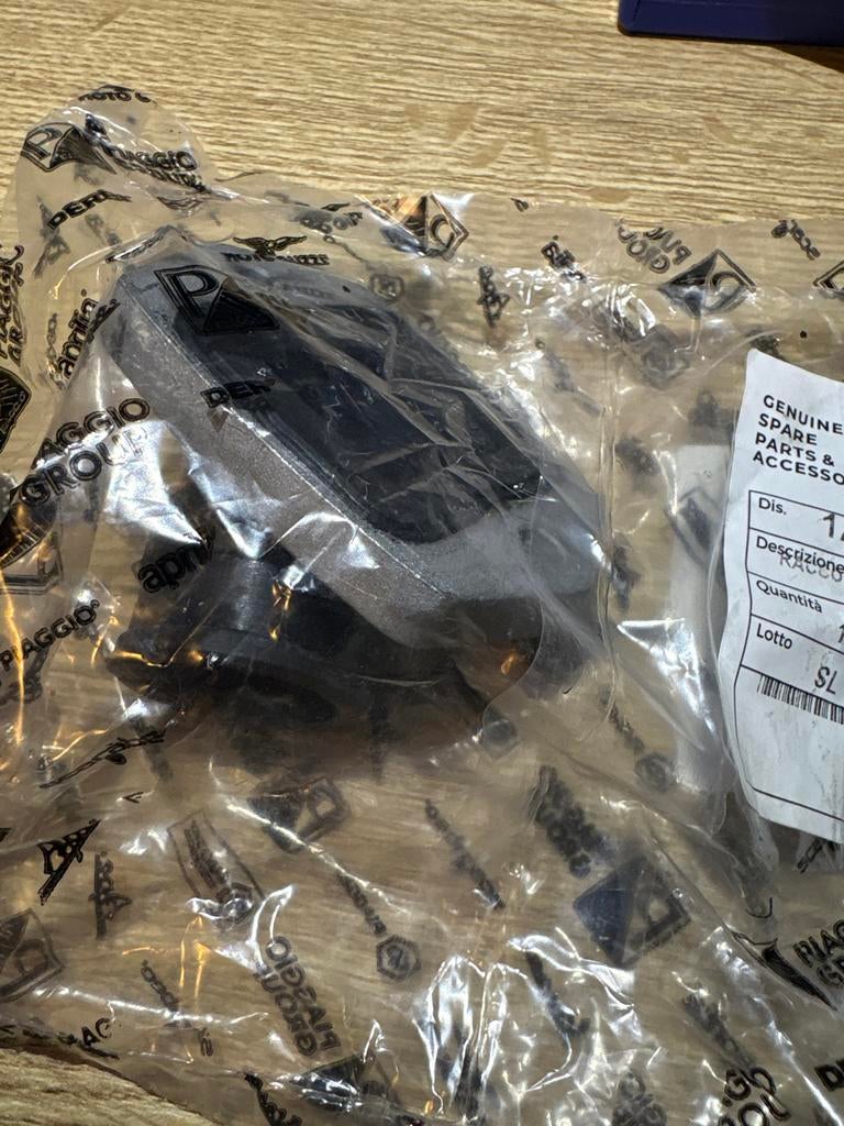 Aprilia RACCORDO AMMISSIONE - Nieuw in verpakking, Fietsen en Brommers, Brommeronderdelen | Scooters, Nieuw, Aprilia, Overige typen