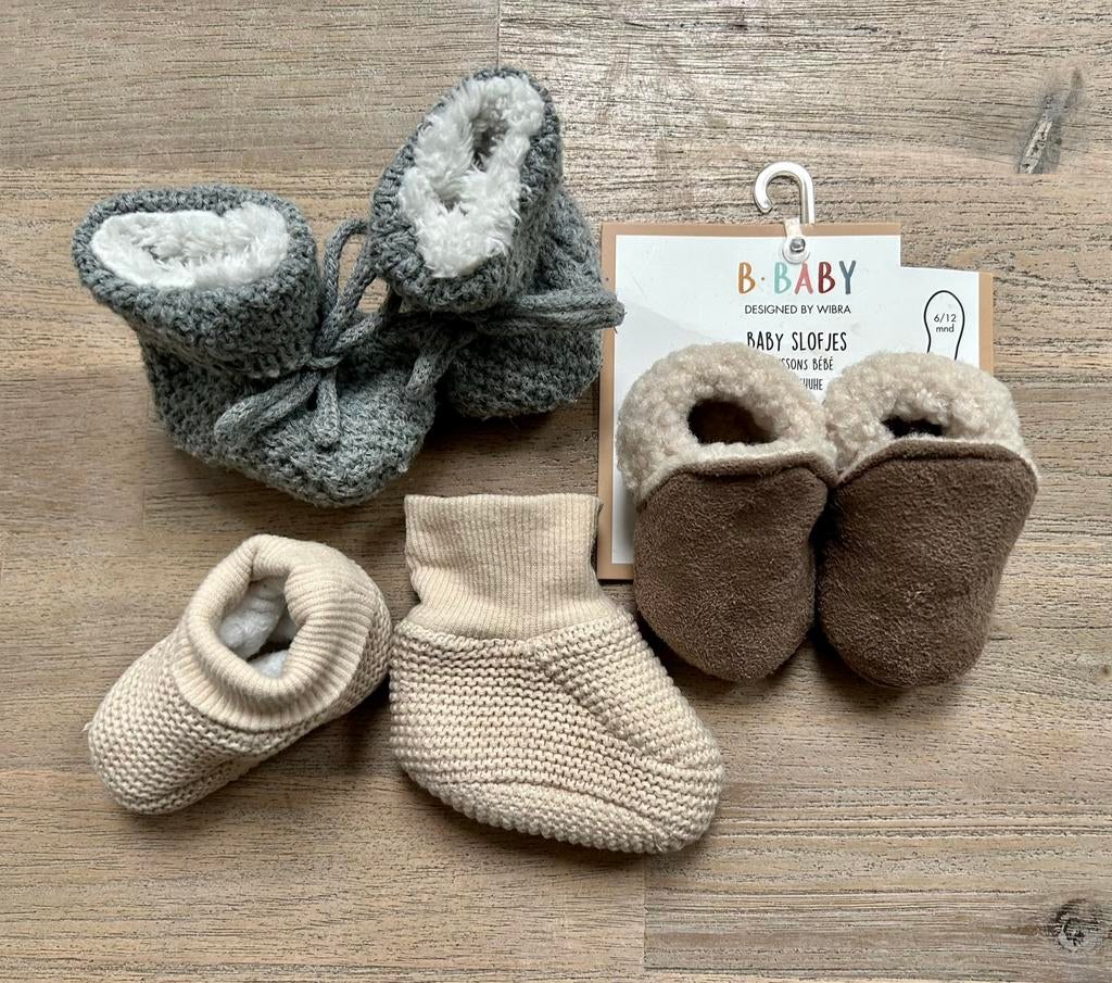 Babyslofjes 0-6 mnd (2x) en 6-12 mnd (1x), Kinderen en Baby's, Babykleding | Schoentjes en Sokjes, Zo goed als nieuw, Jongetje of Meisje