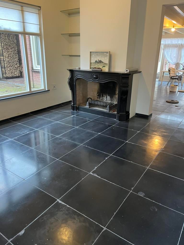 Oude hardsteen vloer polijsten 013-5333365, Interieuradvies