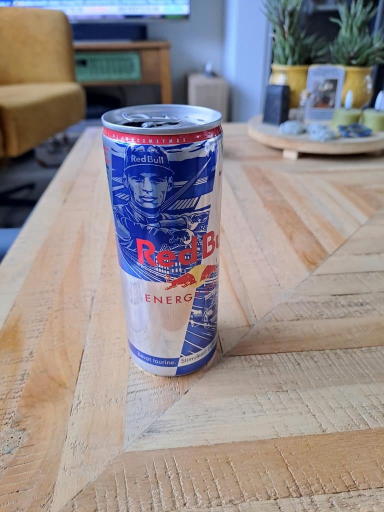 Leuk Red Bull blikje van Max Verstappen. Editie 1., Doe-het-zelf en Verbouw, Isolatie en Afdichting, Ophalen of Verzenden, Overige materialen