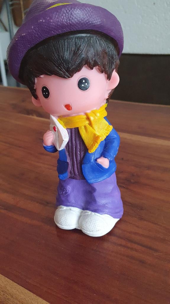 Holly Hobbie kunstof pop, spaarpot. 25 cm. Paars. 5C8, Verzamelen, Tweedehands verkoop, Tweedehands verkoop, Gebruikt, Ophalen of Verzenden