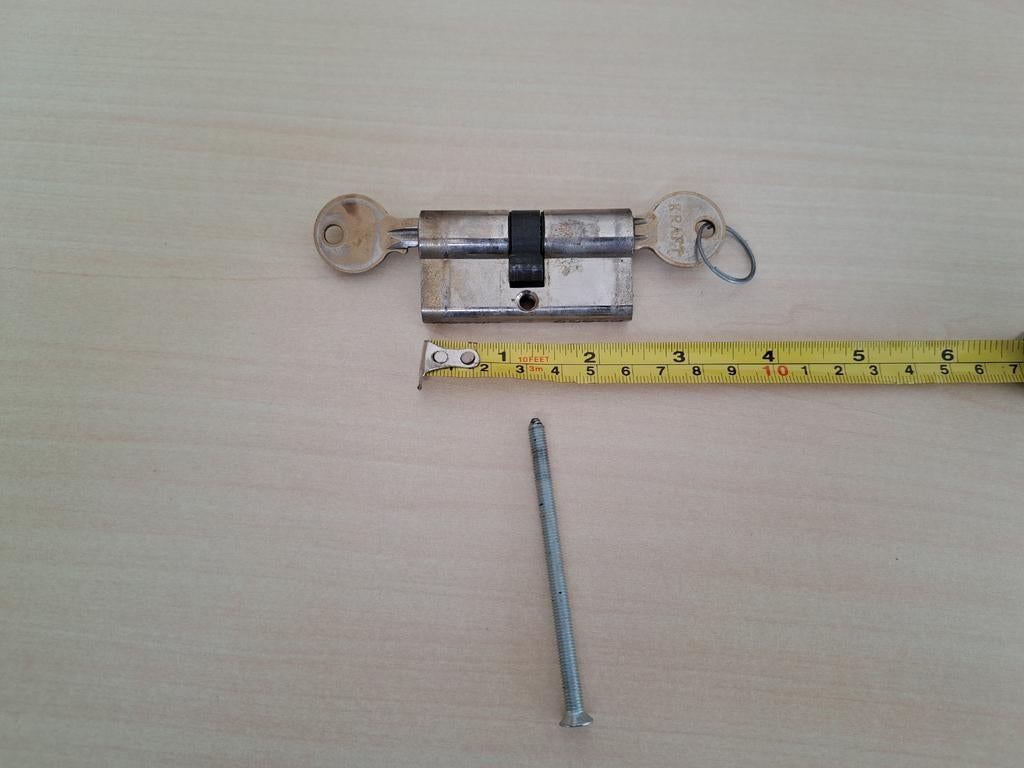 Twee keer cilinderslot met sleutels, Ophalen of Verzenden, Gebruikt, Rvs, Slot