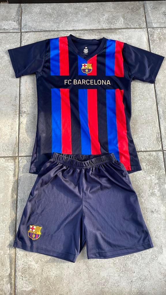 Barcelona pakje maat 14, Sport en Fitness, Voetbal, Maat XS of kleiner, Ophalen of Verzenden, Zo goed als nieuw, Shirt