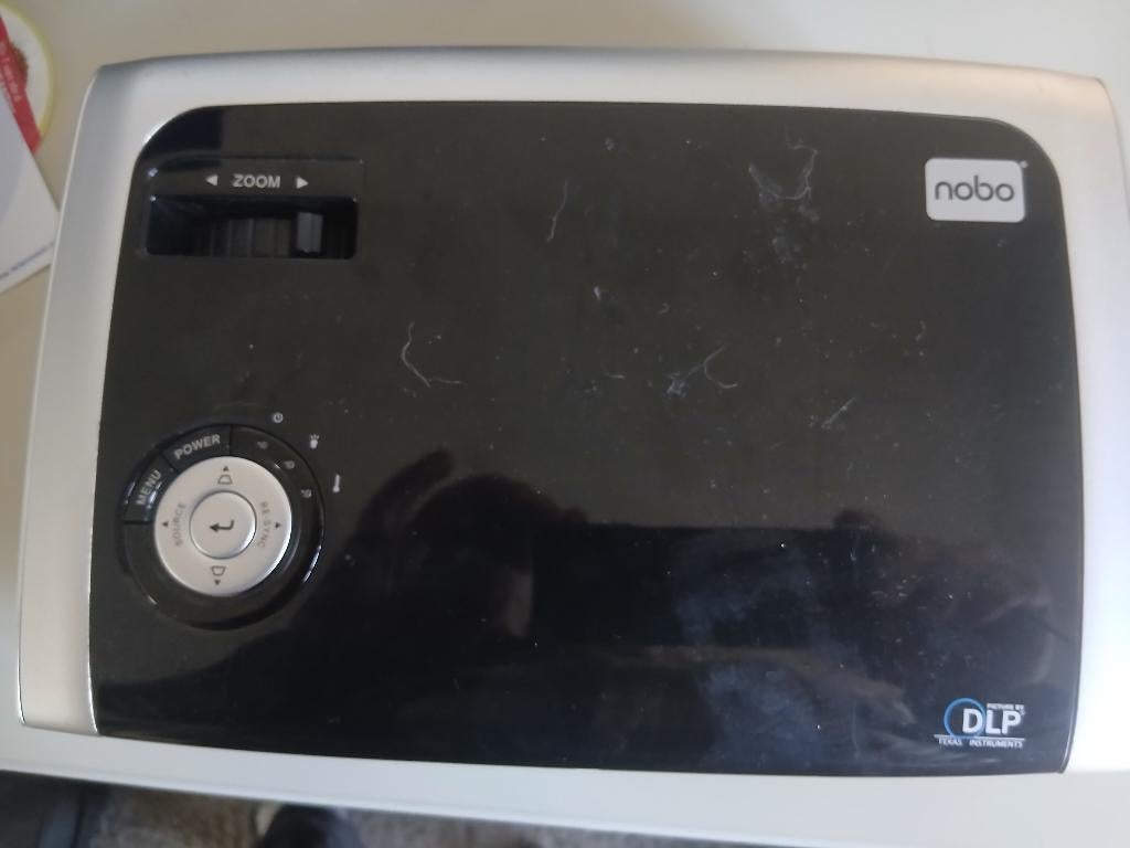 NOBO Beamer model S28, Audio, Tv en Foto, Beamers, Ophalen of Verzenden, Gebruikt, LED