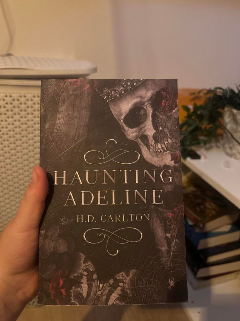Haunting Adeline serie - H.D. Carlton, Ophalen of Verzenden, Zo goed als nieuw, Wereld overig