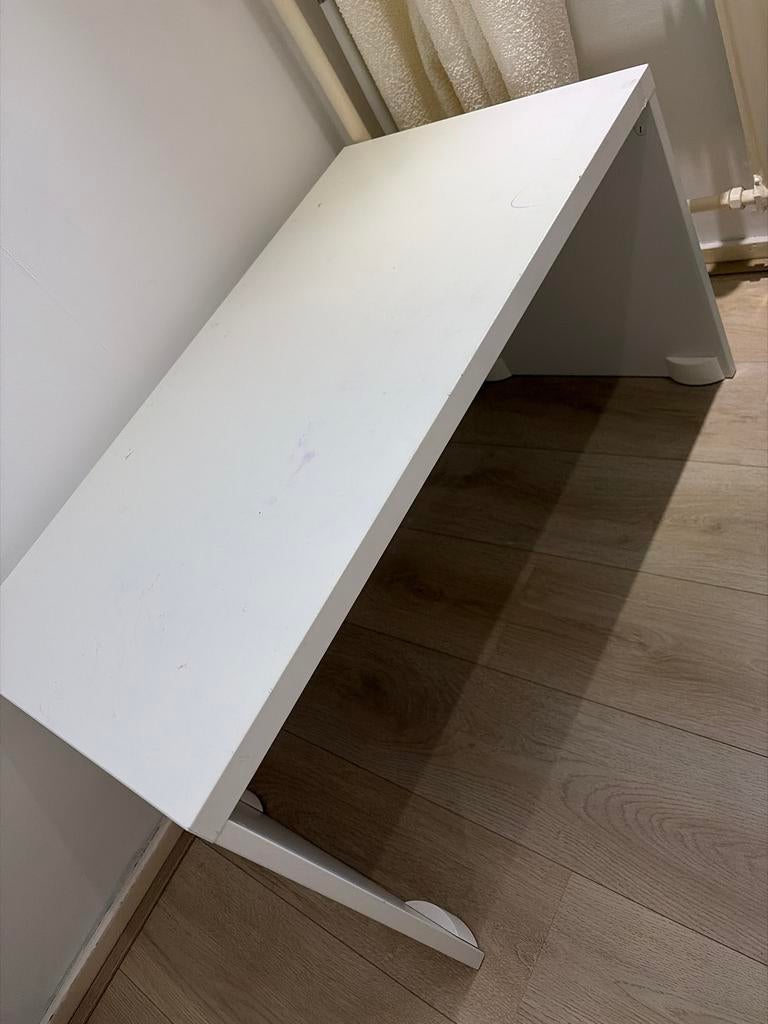 Ikea Bureau - Simpel en Functioneel, Ophalen, Gebruikt