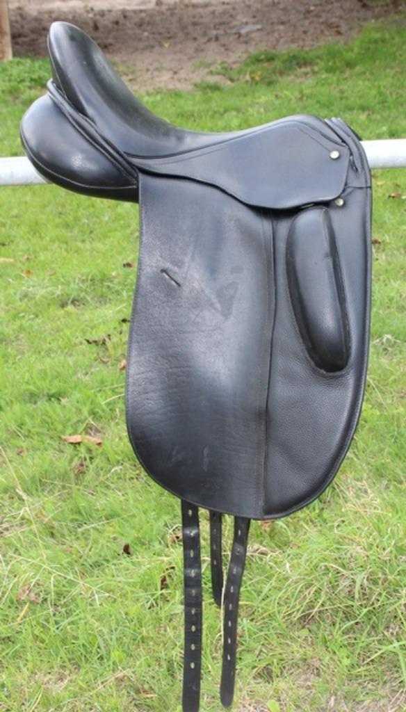 Dressuurzadel merk Daaleman 18 inch, Ophalen of Verzenden, Zo goed als nieuw, Dressuur