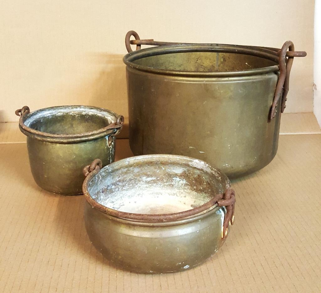 Geelkoperen akers,  drie stuks, 20e eeuw, ijzeren hengsels, Antiek en Kunst, Verzenden, Koper