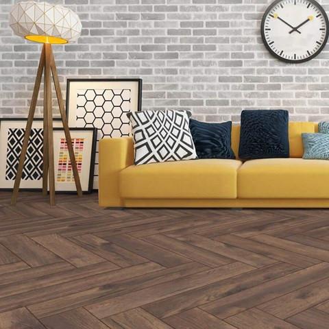 21m2 Visgraat Laminaat Auburn Forest Oak K442 = €210, Bruin, Nieuw, Ophalen of Verzenden, Visgraat Laminaat