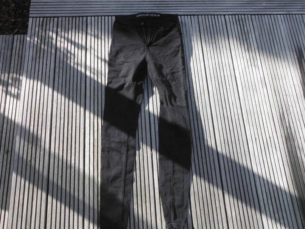 diep zwarte Vanilia Denim skinny jeans, mt 36, Verzenden, Vanilia, Zwart, Zo goed als nieuw