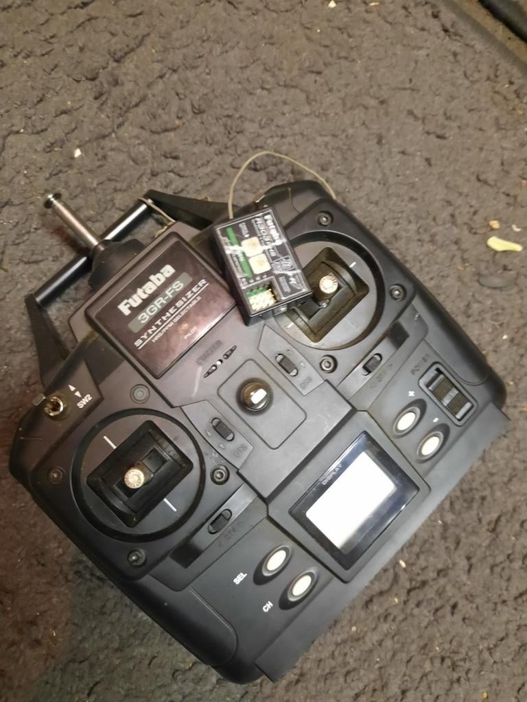 Futaba Zender met Ontvanger, Elektro, Gebruikt, Auto offroad, Ophalen of Verzenden