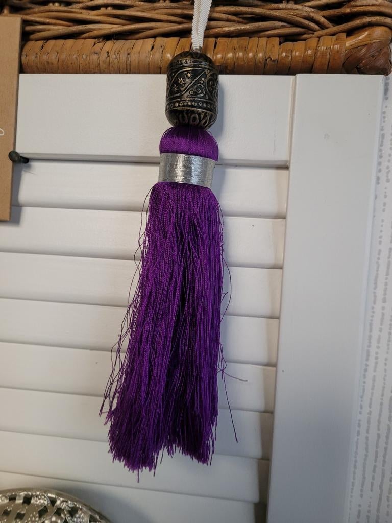 Paarse decoratieve kwast met zilveren accent, Ophalen of Verzenden, Zo goed als nieuw