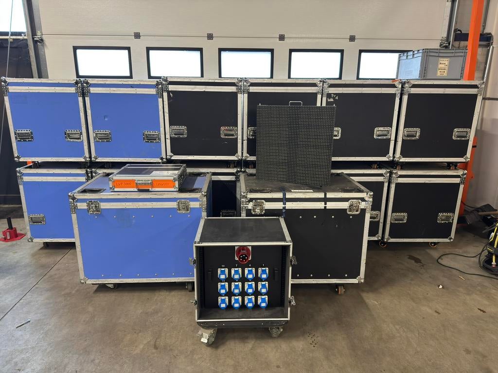 36m2 p13.3 outdoor Ledscherm incl processor en 63a powerbox, Ophalen, Gebruikt
