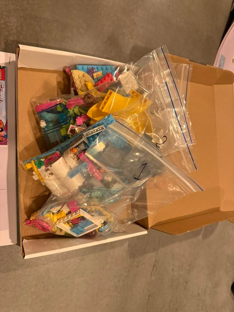Lego Friends Andrea’s zwembadfeest setnummer 41374 compleet, Ophalen of Verzenden, Zo goed als nieuw, Complete set, Lego