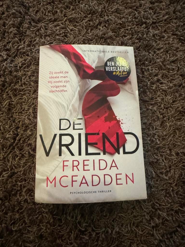 De Vriend - Freida McFadden, Ophalen of Verzenden, Zo goed als nieuw