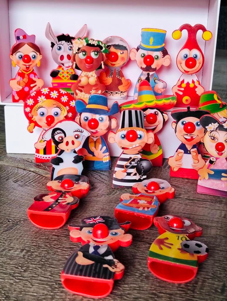 Efteling Carnaval Festival - rode neuzen figuren, Verzamelen, Efteling, Ophalen of Verzenden, Zo goed als nieuw, Beeldje of Poppetje