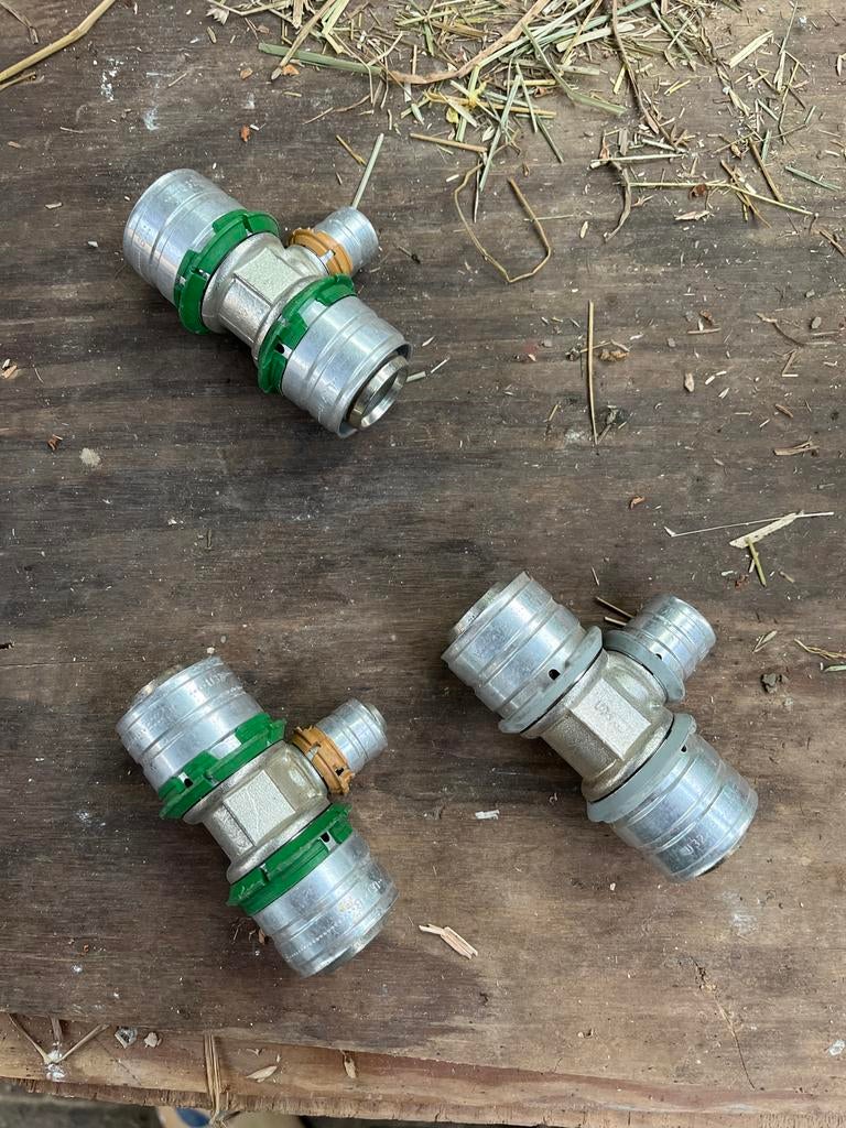 Uponor T-stukken 32mm, 32-16-32 en 32-20-32, Overige materialen, Gebruikt, Overige typen, Minder dan 2 meter