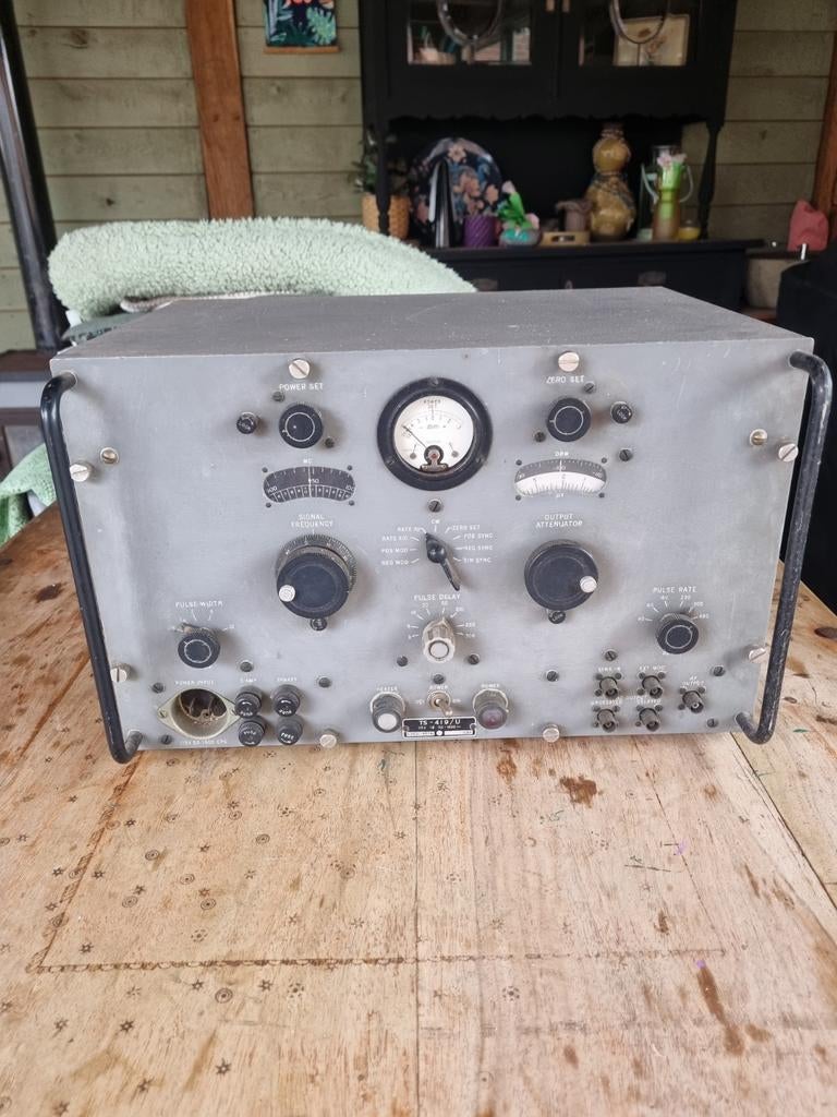 Vintage TS-419/U Signaalgenerator., Ophalen, Gebruikt