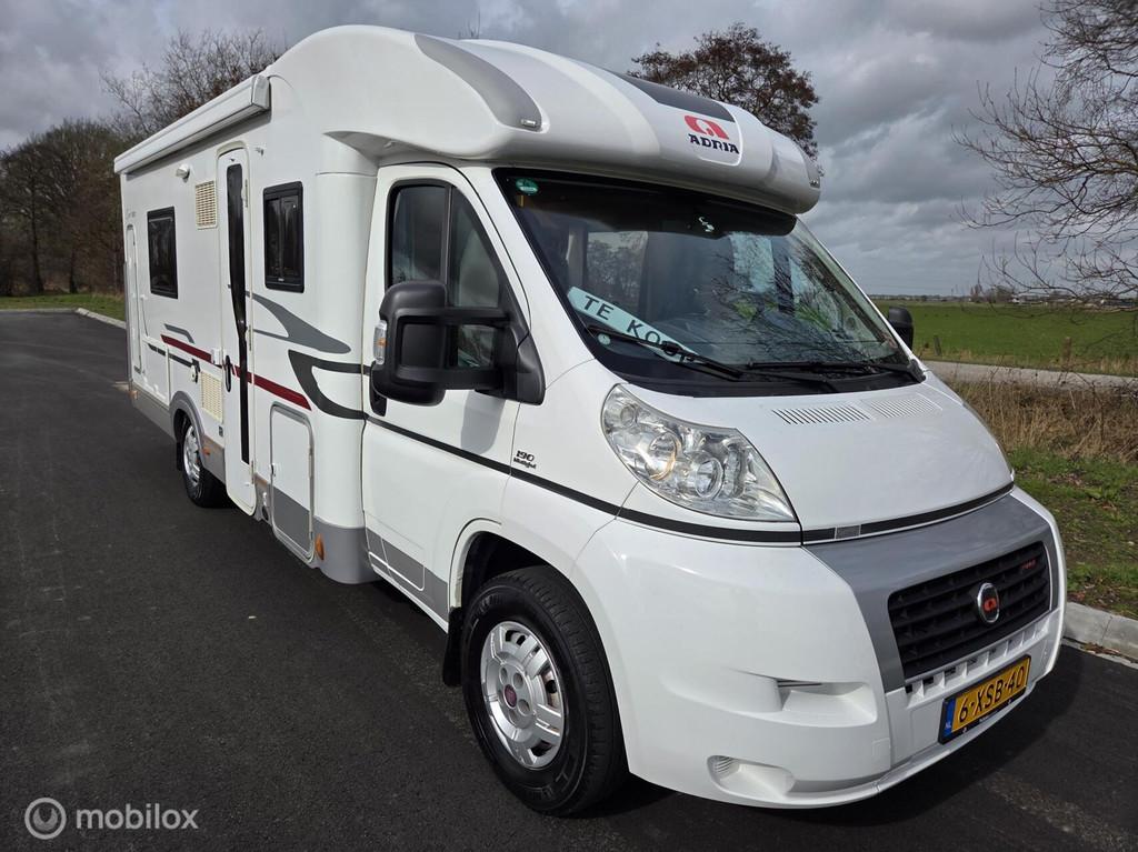 Adria Coral S 680 ST 2010 ☆Solar-158PK-Levelsysteem-Cruise, Caravans en Kamperen, Campers, Achteruitrijcamera, Bedrijf, Adria