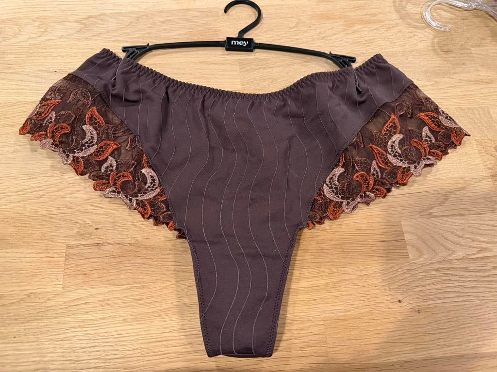 Prima donna string 48 NIEUW!! Nu €15, Ophalen of Verzenden, String