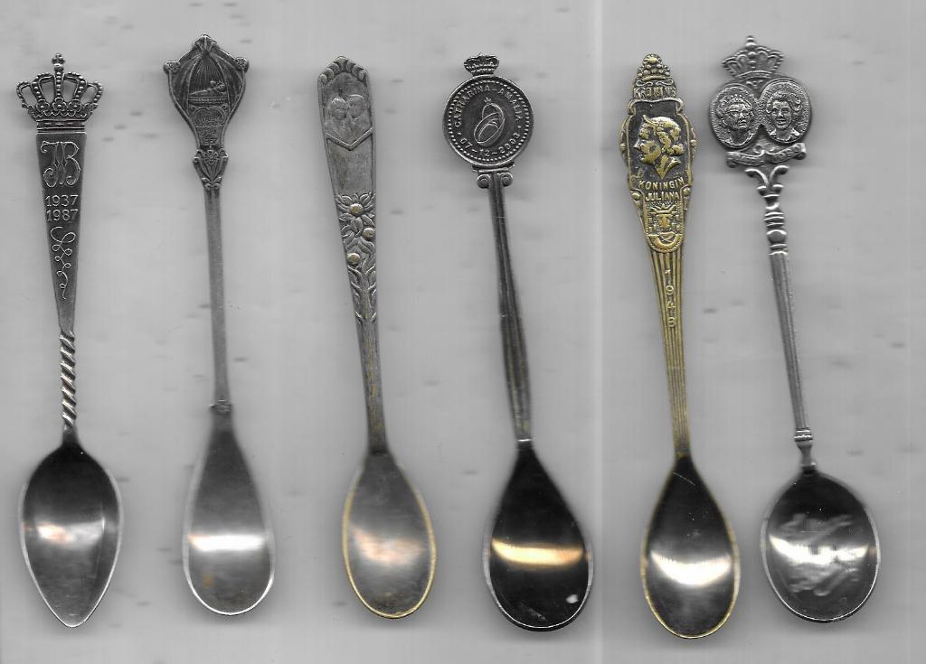 LEPELTJES GAAN OOK PER STUK KONINKLIJK HUIS, Ophalen of Verzenden