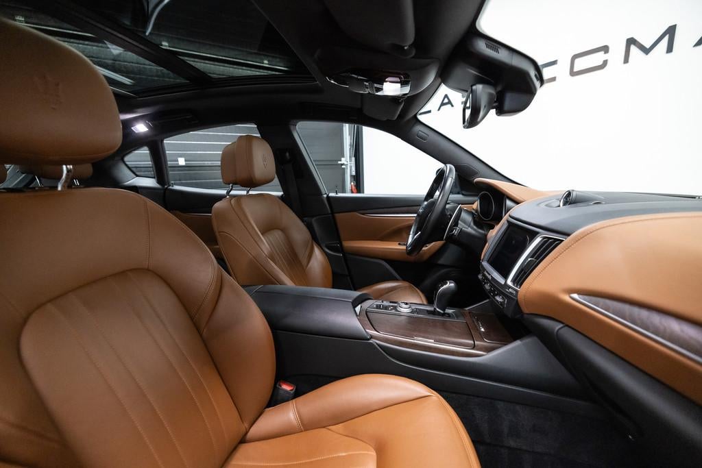 Maserati Levante 3.0 V6 AWD GranLusso Dealer auto (bj 2017), Auto's, Maserati, Automaat, Gebruikt, Euro 6, Leder