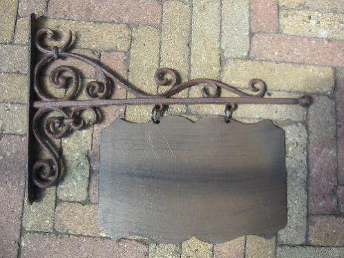 Hele leuke uithangbord gietijzer/ijzer in twee modellen., Ophalen of Verzenden, IJzer, Sierhekwerk