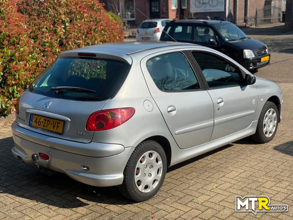 Peugeot 206 1.4 Génération 1e EIG|NAP|NWE APK, 31 €/maand, 4 cilinders, Origineel Nederlands, Bedrijf