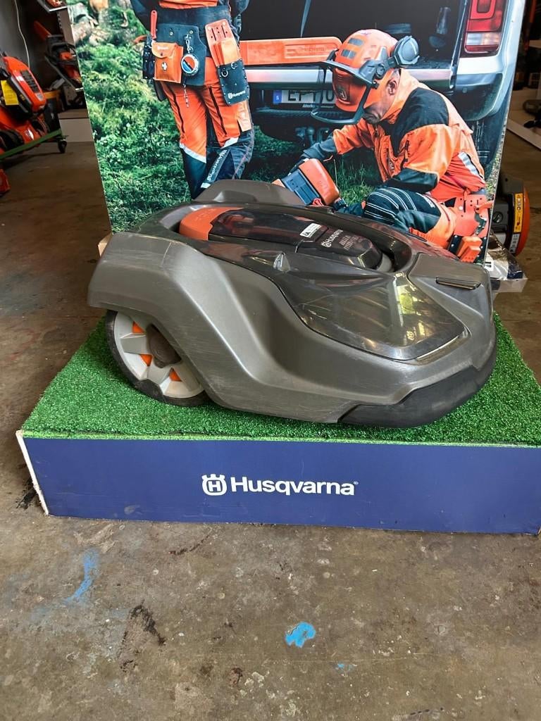 Husqvarna 450X robotmaaier, Ophalen, Gebruikt, Bestuurbaar via app, Minder dan 20 cm