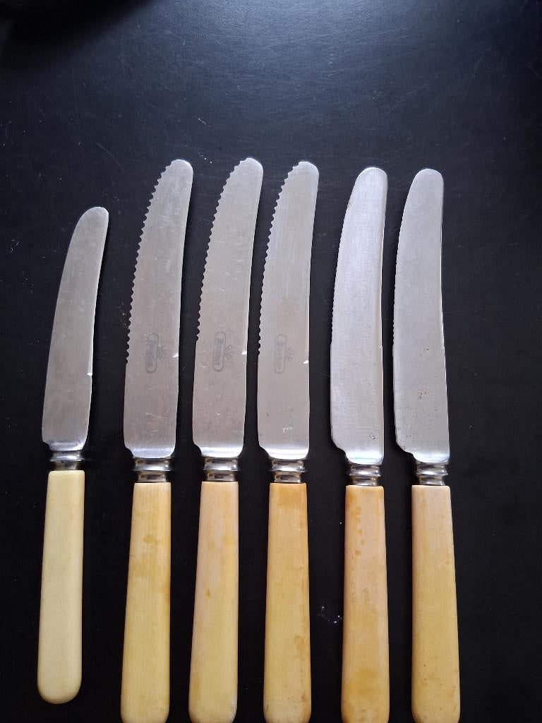 Antieke set messen crème bakeliet heft *eureka*, Antiek en Kunst, Antiek | Bestek, Ophalen of Verzenden