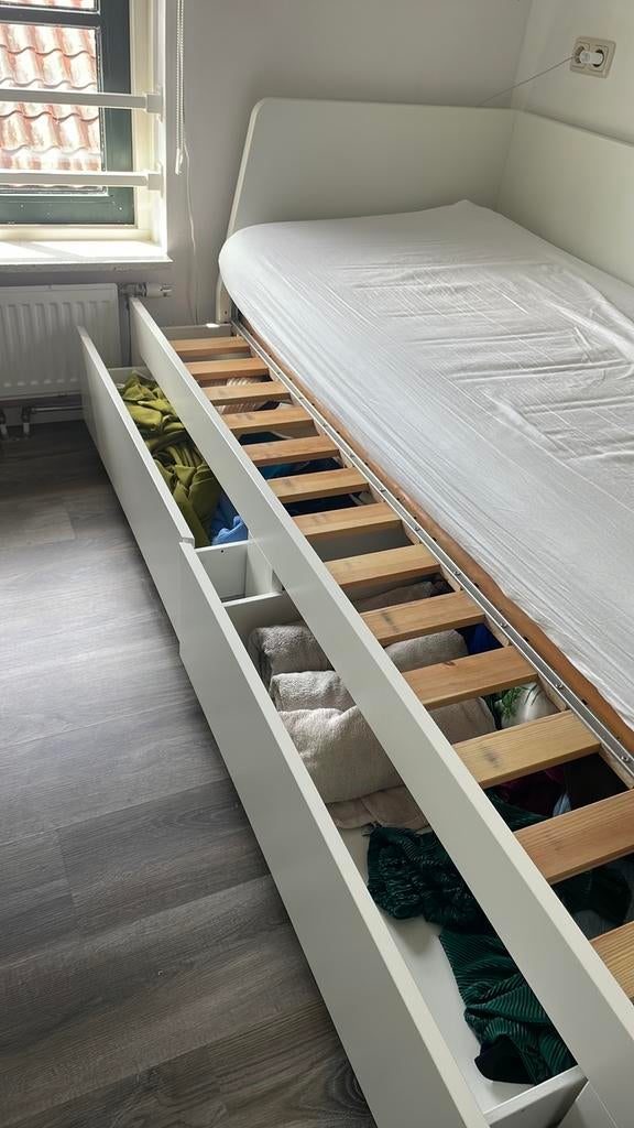 IKEA bed bijna nieuw, Eenpersoons, Wit, Ophalen of Verzenden, Zo goed als nieuw