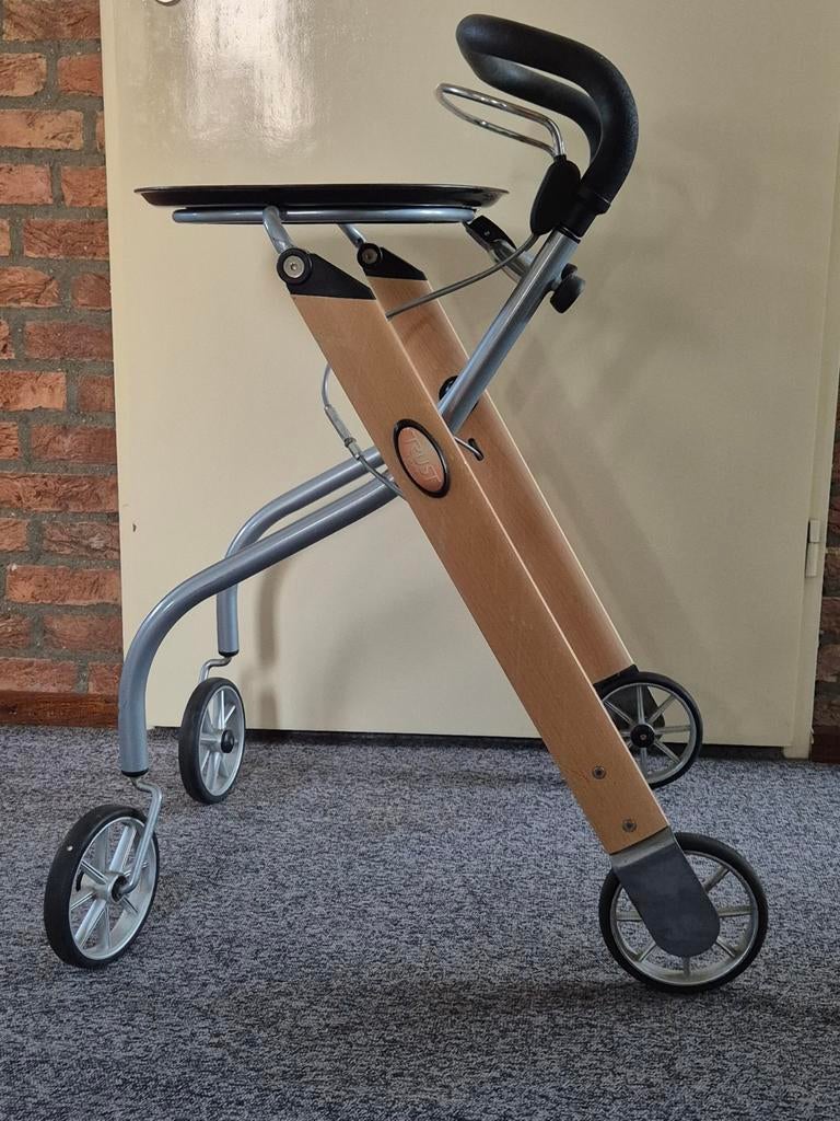 Trust Care rollator met dienblad, Ophalen