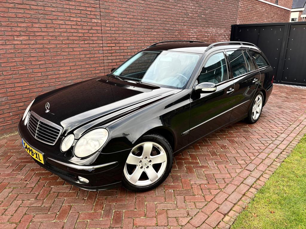 Mercedes-Benz E-klasse Combi 500 Avantgarde Aut 7G Trekhaak, Auto's, Automaat, Achterwielaandrijving, Gebruikt, Zwart
