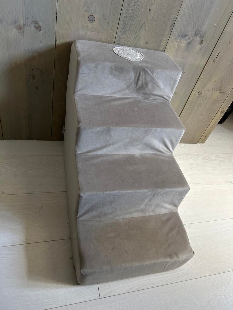 Trapje voor bij bed of bank, Dieren en Toebehoren, Ophalen of Verzenden, Zo goed als nieuw