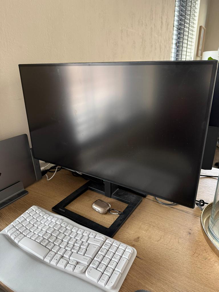 Monitor Philips, 27 inch, Computers en Software, Monitoren, Ophalen, IPS, In hoogte verstelbaar, 61 t/m 100 Hz