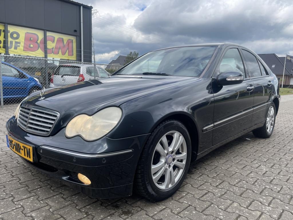 Mercedes-Benz C-Klasse 180 K AUTOMAAT AIRCO NAVI (bj 2004), Auto's, Mercedes-Benz, Bedrijf, Te koop, C-Klasse, ABS, Airbags, Airconditioning